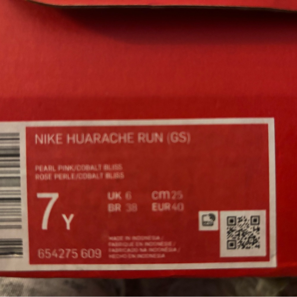 Nike Pink,Blue ,and Yellow Nike Huarache Run. Excellent condition - Picture 6 of 7